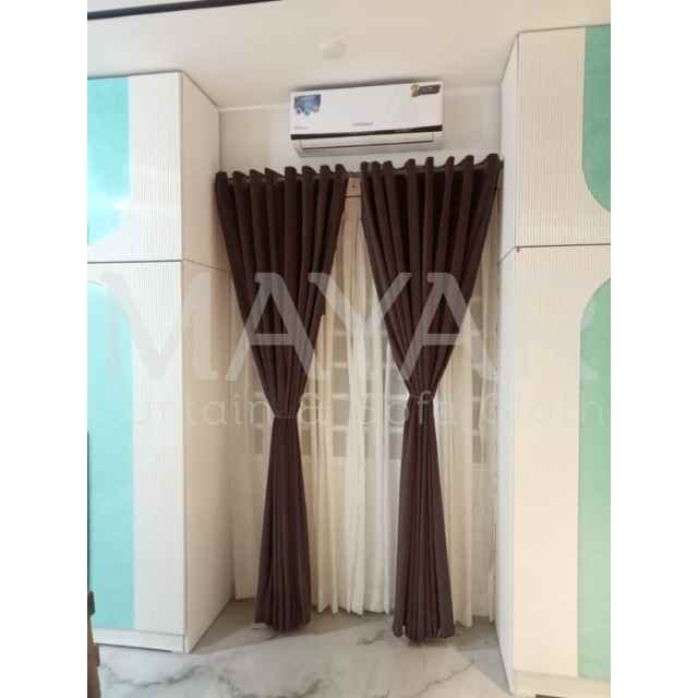 TV Lounge Curtain (Brown)