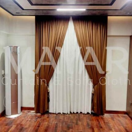 Cealing curtain