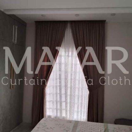 Cealing curtain